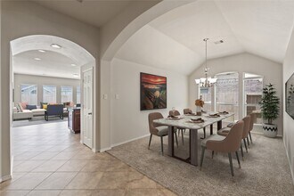 4423 Long Creek Dr in Fresno, TX - Foto de edificio - Building Photo