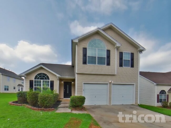 3120 Far Emerald Land in Union City, GA - Building Photo - Building Photo