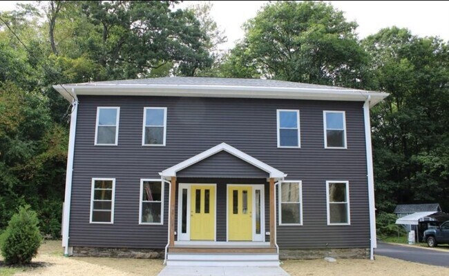 7 Federal St, Unit 9 Fed St millers falls in Millers Falls, MA - Building Photo - Building Photo