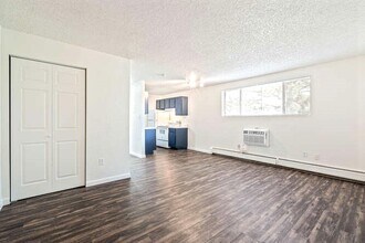 1397 Laredo St, Unit 308 in Aurora, CO - Foto de edificio - Building Photo