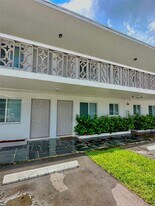 10 NW 77th St in Miami, FL - Building Photo