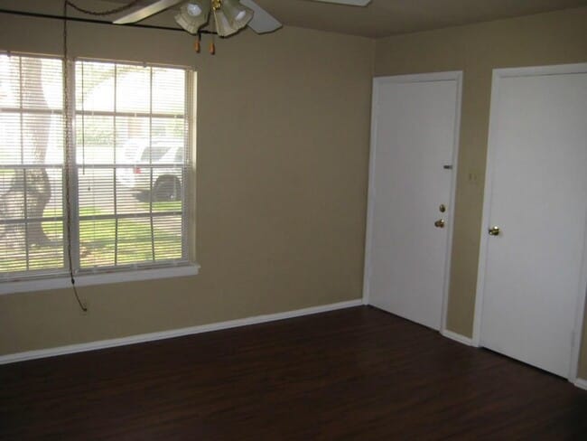 4807 Sylvandale Dr in Austin, TX - Building Photo - Building Photo