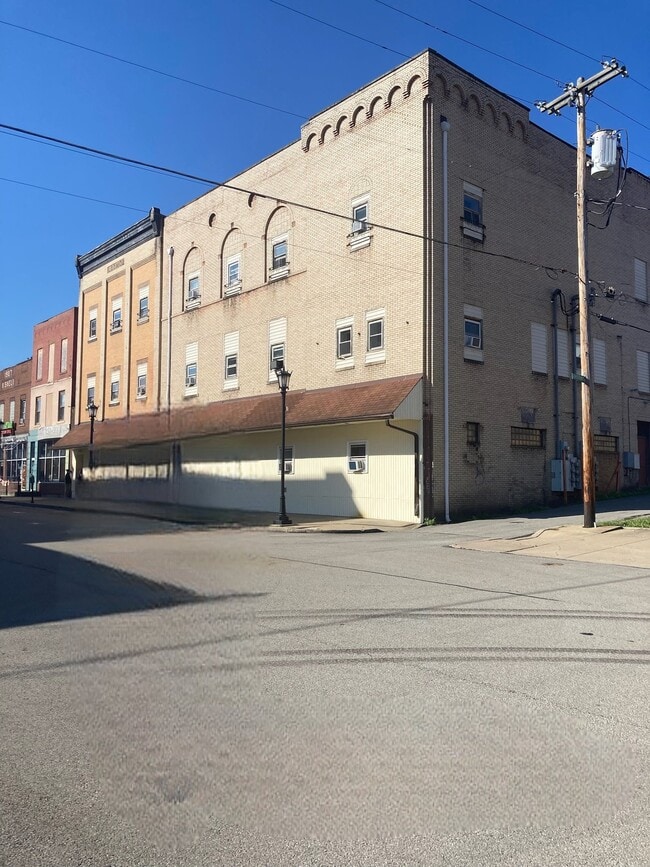 131 Wood St