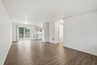 10921 E 16th Ave in Spokane Valley, WA - Building Photo - Building Photo