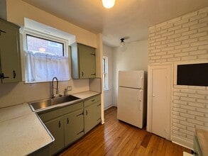 5783 Yorkshire Rd in Detroit, MI - Building Photo - Building Photo