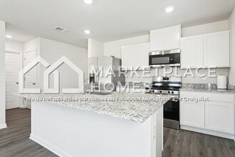 25022 Ridge Ln in Springfield, LA - Building Photo - Building Photo