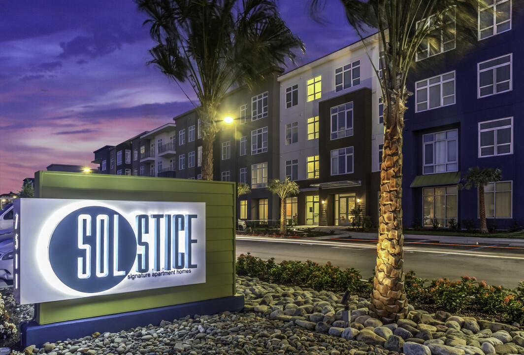 Solstice Apartments in Orlando, FL - Foto de edificio