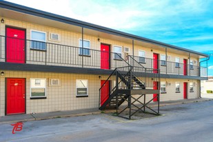 West Pointe in Oklahoma City, OK - Building Photo