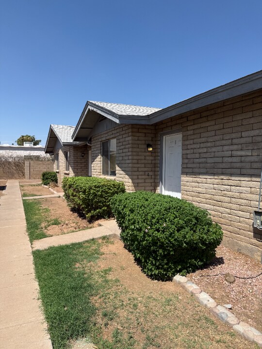 2028 W Lawrence Rd in Phoenix, AZ - Building Photo
