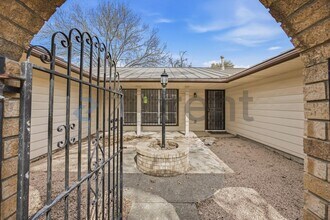 3119 Satellite Dr in San Antonio, TX - Building Photo - Building Photo