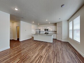 6106 W Copper Hawk Dr in South Jordan, UT - Building Photo - Building Photo