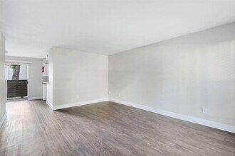 17989 Gulf Pines Dr in Houston, TX - Building Photo - Building Photo