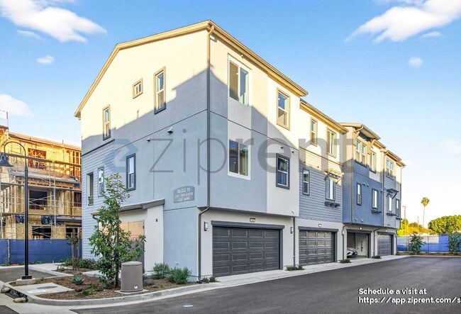 836 Lexi Ln in Covina, CA - Building Photo - Building Photo