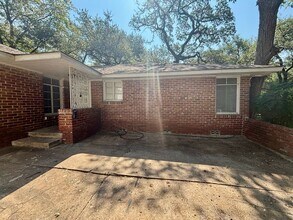 914 Keith Ln in Austin, TX - Building Photo - Building Photo