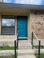 516 Kellys Way in New Braunfels, TX - Building Photo