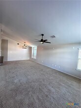 6902 Golden Oak Ln in Killeen, TX - Building Photo - Building Photo