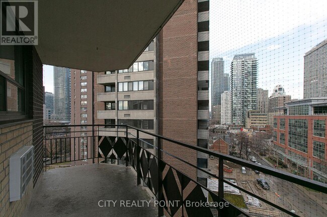55 Isabella St in Toronto, ON - Building Photo - Building Photo