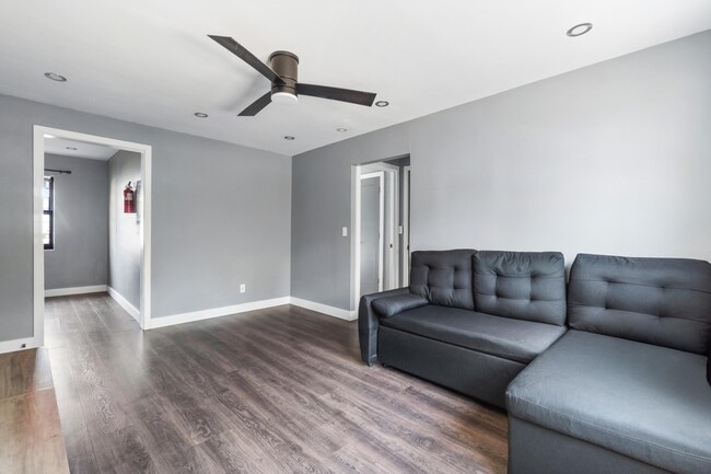 99 W 2nd St in Bayonne, NJ - Building Photo - Building Photo