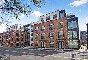 811 S Columbus St in Alexandria, VA - Building Photo