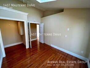 1407 Mautenne Dr in Ballwin, MO - Building Photo - Building Photo