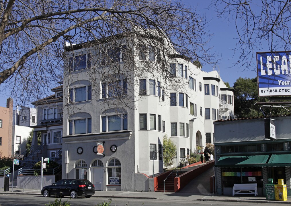 4020 Broadway in Oakland, CA - Building Photo