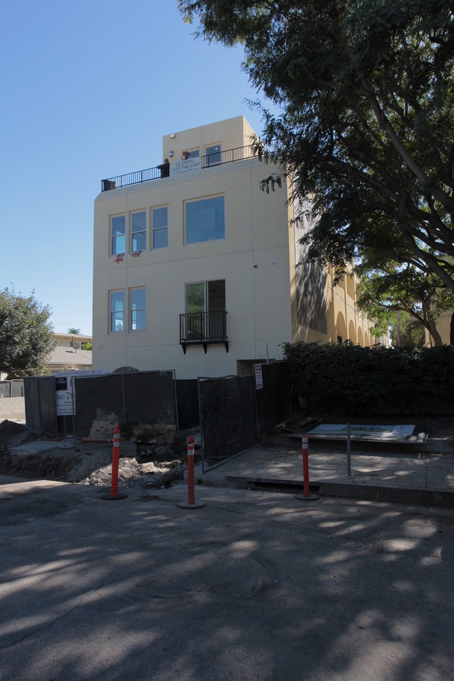 4043 Irving Pl in Culver City, CA - Building Photo - Building Photo