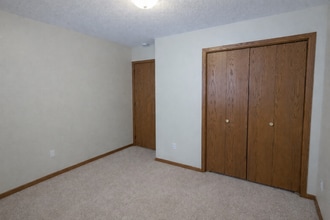 10563 Martin St NW in Coon Rapids, MN - Building Photo - Building Photo