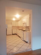 2 4th Ave in Bay Shore, NY - Building Photo - Building Photo