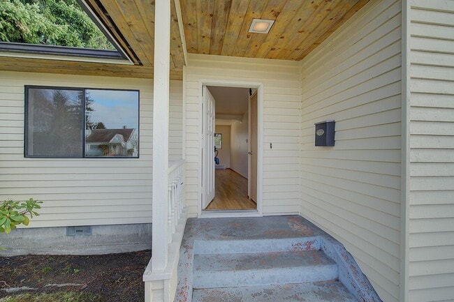 1111 Lombard Ave in Everett, WA - Building Photo - Building Photo