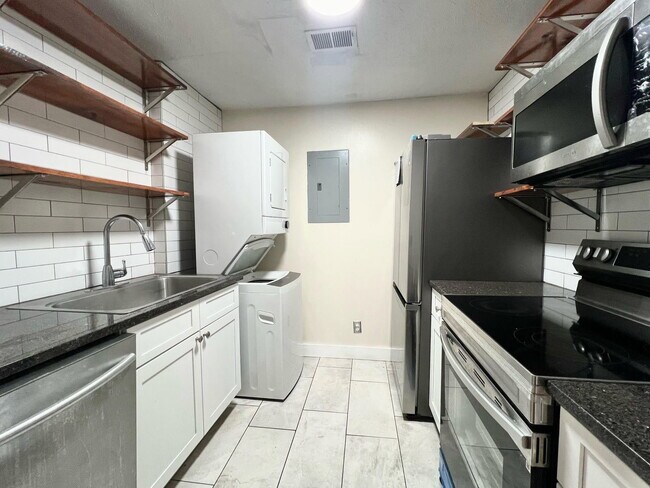 property at 500 Parkway Dr NE