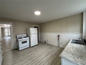 626 Lewis St in Elmira, NY - Building Photo - Building Photo