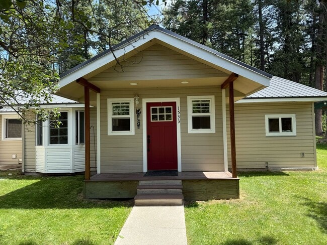 property at 1533 3rd Ave W