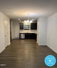 11 Belhaven Dr in Clayton, NC - Foto de edificio - Building Photo