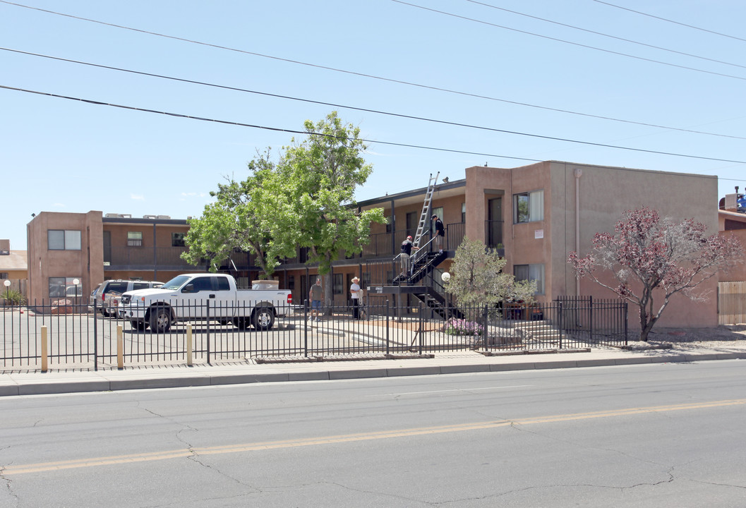 Espanola Apartments in Albuquerque, NM - Foto de edificio