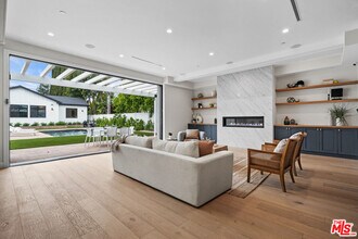 4475 Mammoth Ave in Los Angeles, CA - Building Photo - Building Photo