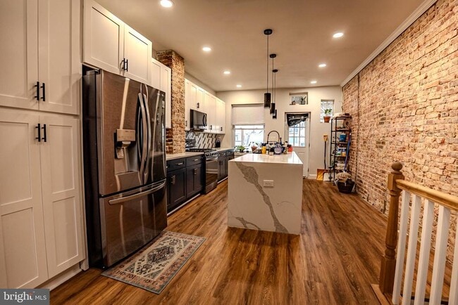 property at 3819 Hudson St