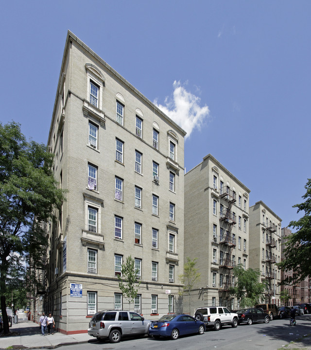 2505 Aqueduct Ave W in Bronx, NY - Building Photo