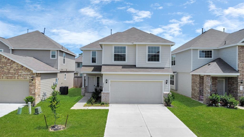 5038 Yello Ginko Trl in Spring, TX - Building Photo