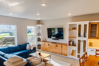 18245 SW Aspen Butte Ln in Beaverton, OR - Building Photo - Building Photo