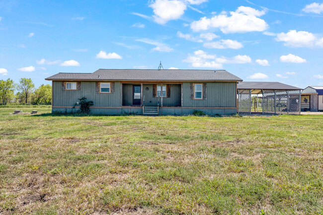 2566 E FM 1550 in Bonham, TX - Building Photo - Building Photo