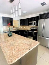 7327 Pepper Pike Dr in Hialeah, FL - Building Photo - Building Photo
