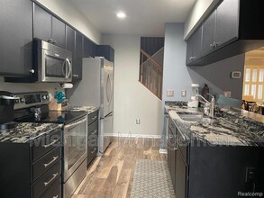 45245 Horseshoe Dr in Canton, MI - Building Photo - Building Photo