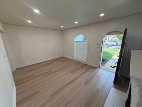 3765 E Pacific Ave in Sacramento, CA - Building Photo - Building Photo