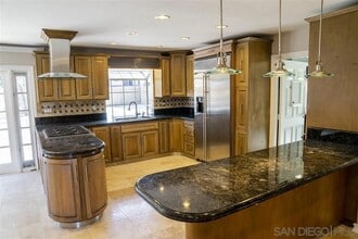 68 Bonita Rd in Chula Vista, CA - Building Photo - Building Photo