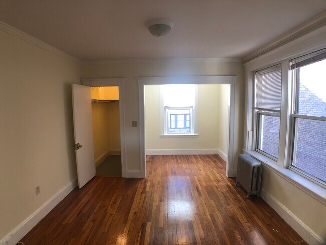 35 Park Dr, Unit 16 in Boston, MA - Building Photo - Building Photo