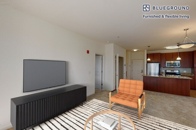 998 Stewart Ave in Garden City, NY - Foto de edificio - Building Photo