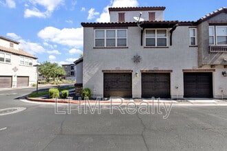 2210 E Huntington Dr in Phoenix, AZ - Foto de edificio - Building Photo