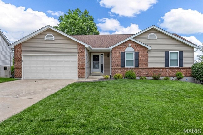 property at 30 Fawn View Ln