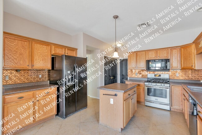 11942 W Heyburn Dr in Marana, AZ - Building Photo - Building Photo