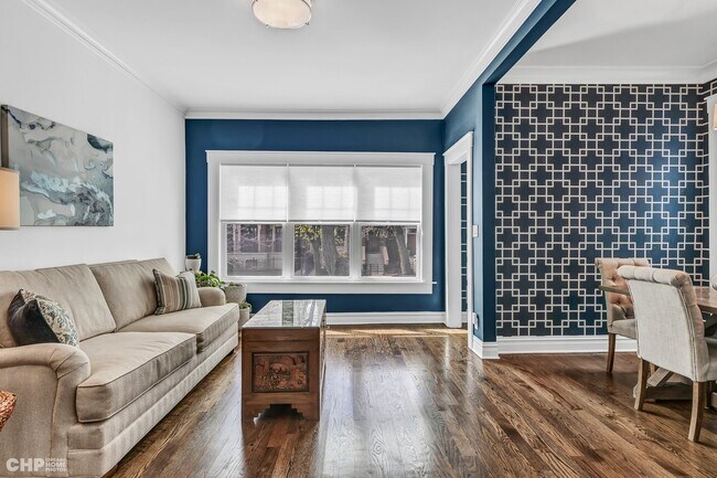 1340 W School St in Chicago, IL - Building Photo - Building Photo